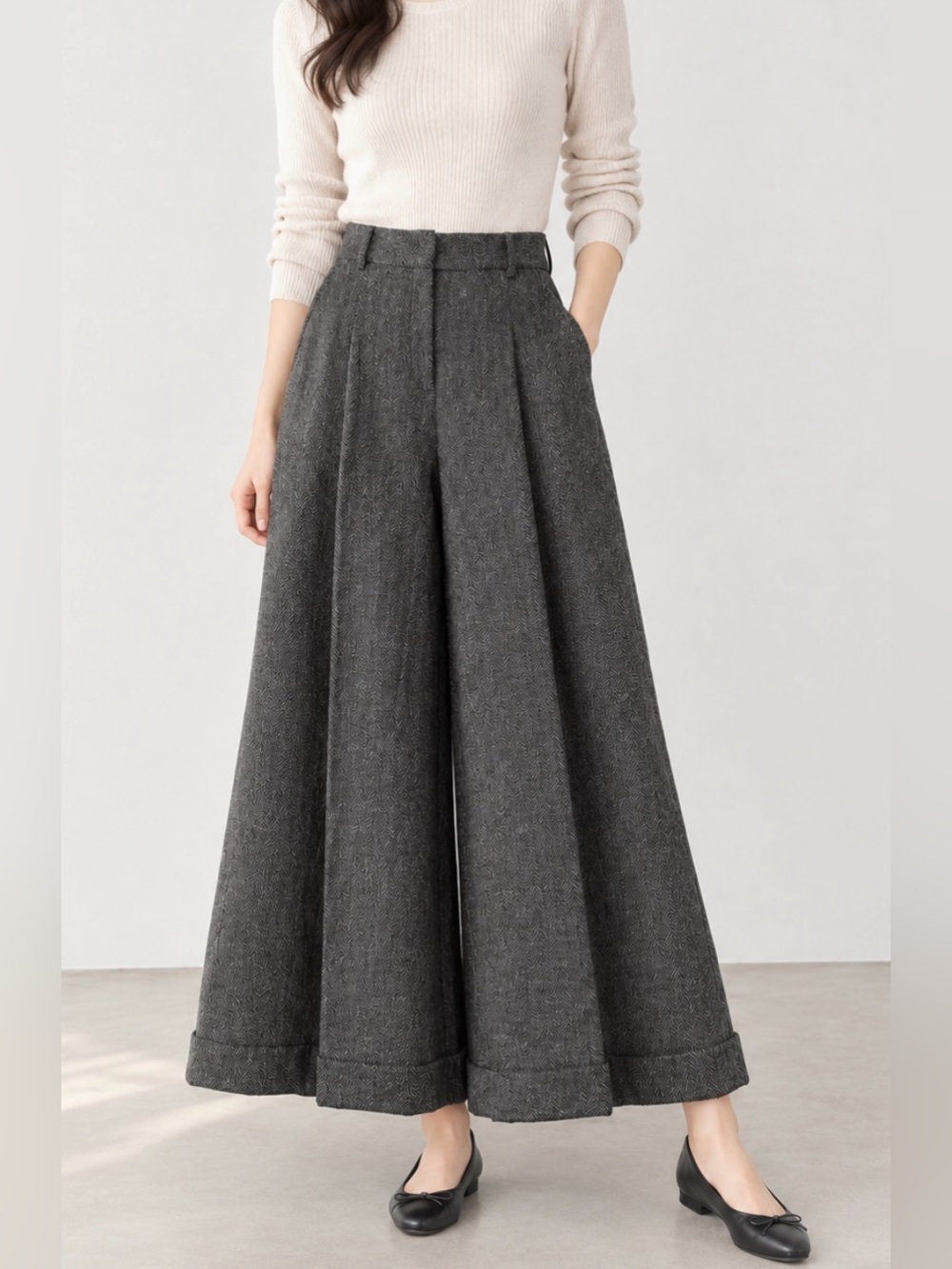 Herringbone Wide-Leg Pleated Wool-Blend Pants — Charcoal Gray